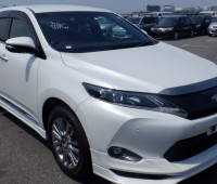 toyota-harrier-pearl-white-2015-small-0
