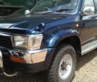toyota-hilux-surf-small-1
