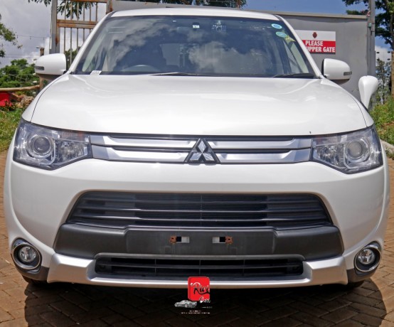 mitsubishi-outlander-2015-big-0