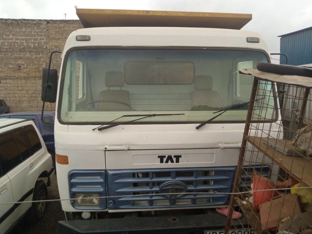 tata-tipper-2009-big-0