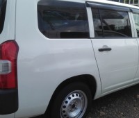 toyota-probox-small-3