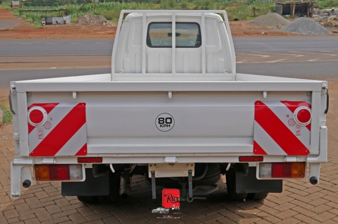 nissan-vanette-truck-big-5