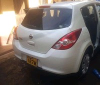 nissan-tiida-small-5