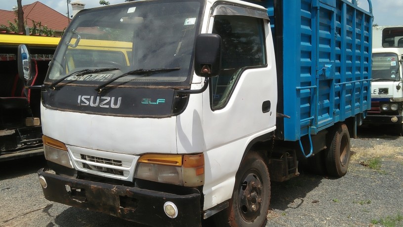 isuzu-elf-big-1