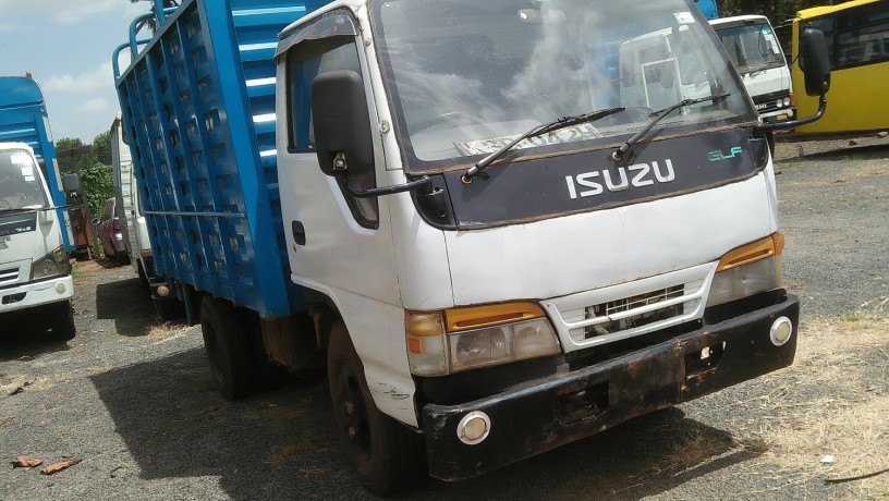 isuzu-elf-big-0