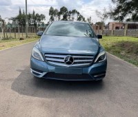 mercedes-benz-b180-small-0