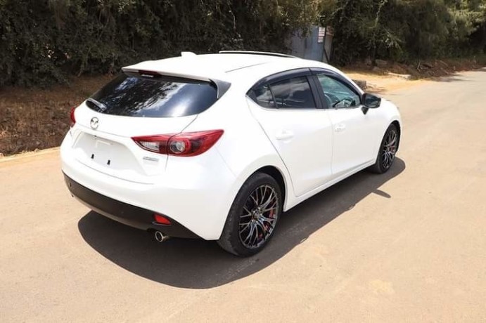 mazda-axela-sport-big-0