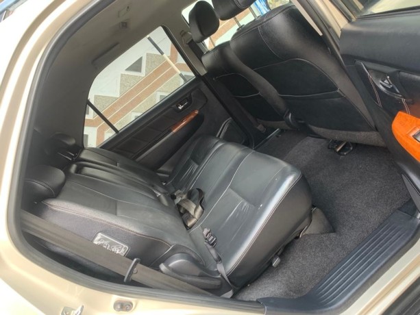 toyota-fortuner-2014-gold-for-sale-big-5