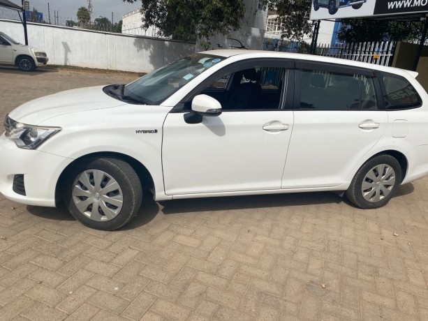 toyota-fielder-new-shape-for-sale-big-0