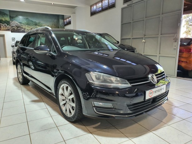 volkswagen-golf-big-0