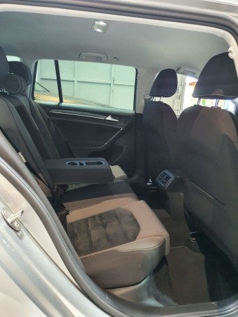 volkswagen-golf-big-3