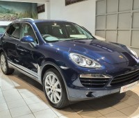 porsche-cayenne-small-0