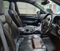 porsche-cayenne-small-2