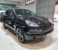porsche-cayenne-small-0