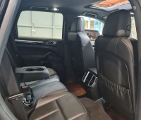 porsche-cayenne-small-4