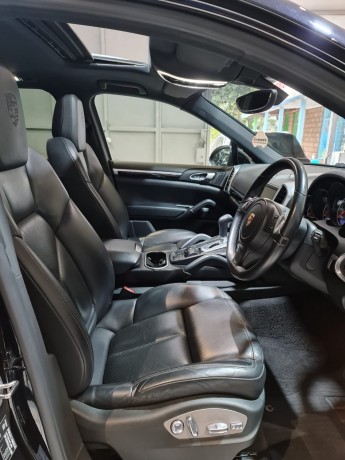 porsche-cayenne-big-2