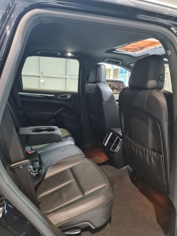 porsche-cayenne-big-4