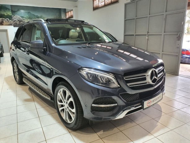 mercedes-benz-gle-250d-big-0