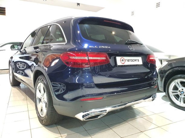 mercedes-benz-glc-250d-big-1