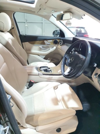 mercedes-benz-glc-220d-big-2