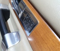 land-rover-discovery-4-hse-small-7