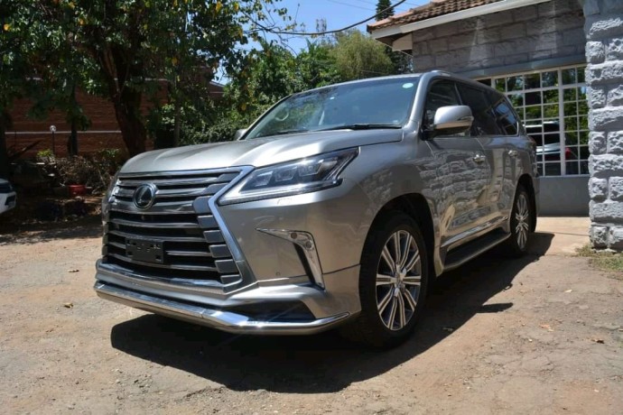 lexus-lx570-big-0