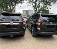 toyota-land-cruiser-prado-small-1