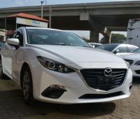 mazda-axela-small-3