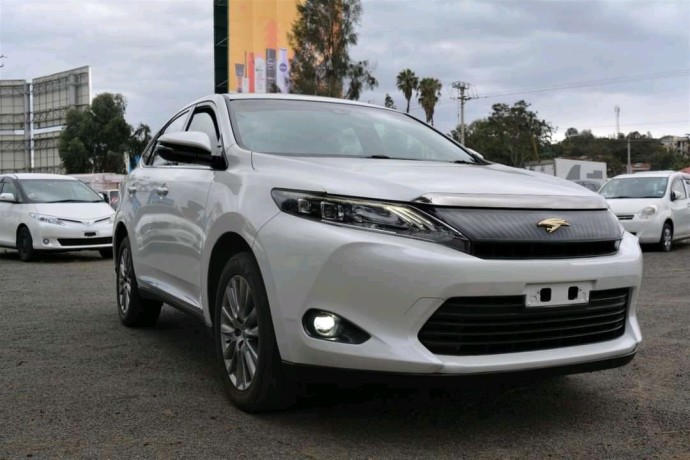 toyota-harrier-big-1