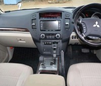 mitsubishi-pajero-small-5