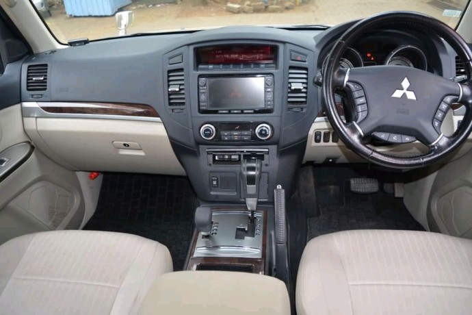 mitsubishi-pajero-big-5