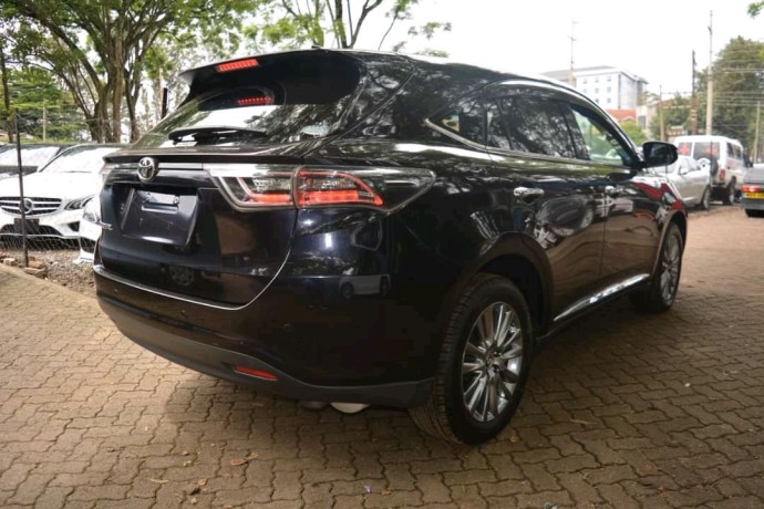 toyota-harrier-big-0