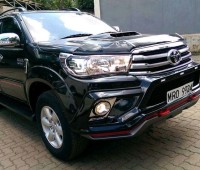 toyota-hilux-vigo-small-1