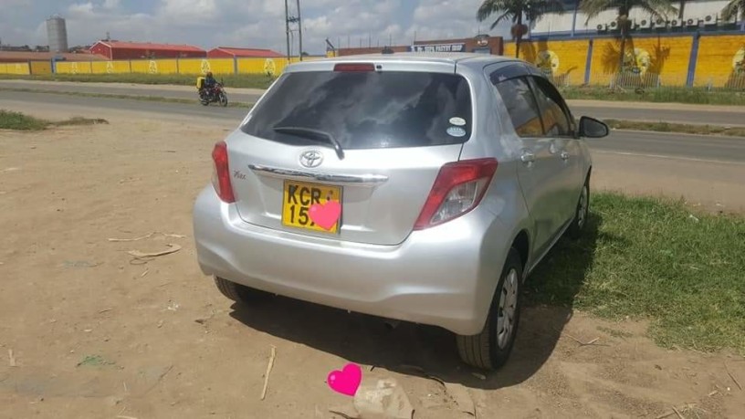 toyota-vitz-big-4