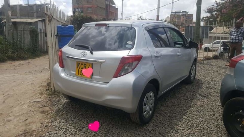 toyota-vitz-big-2