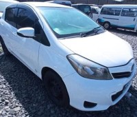 toyota-vitz-small-4