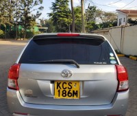 toyota-fielder-small-6