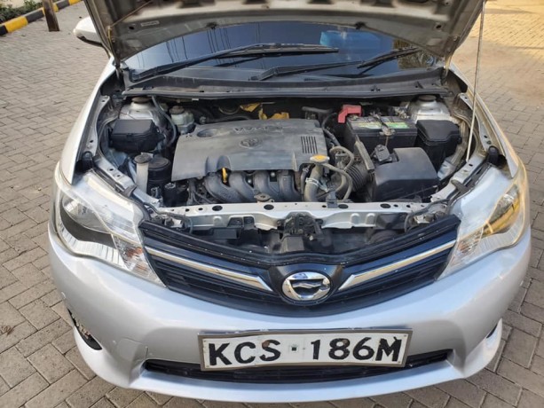 toyota-fielder-big-4