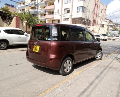 Toyota sienta