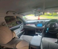 toyota-crown-small-3