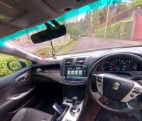 toyota-crown-small-4