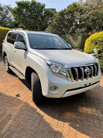 toyota-prado-tx-big-0