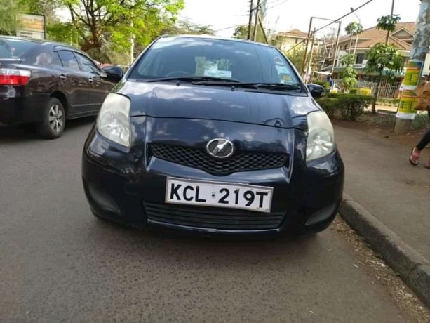 toyota-vitz-big-0