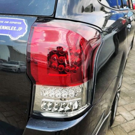 toyota-fielder-big-5