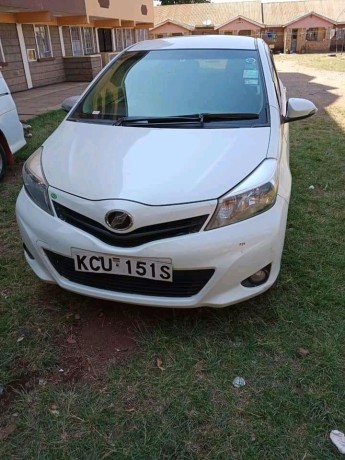 toyota-vitz-big-3
