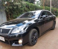 toyota-crown-small-2