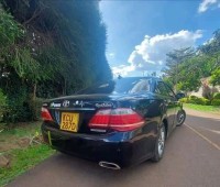 toyota-crown-small-3