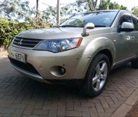 mistubishi-outlander-small-4