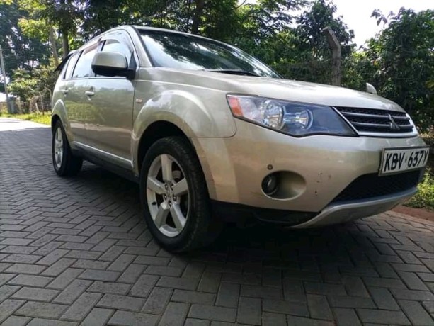 mistubishi-outlander-big-1