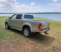 toyota-hilux-small-4
